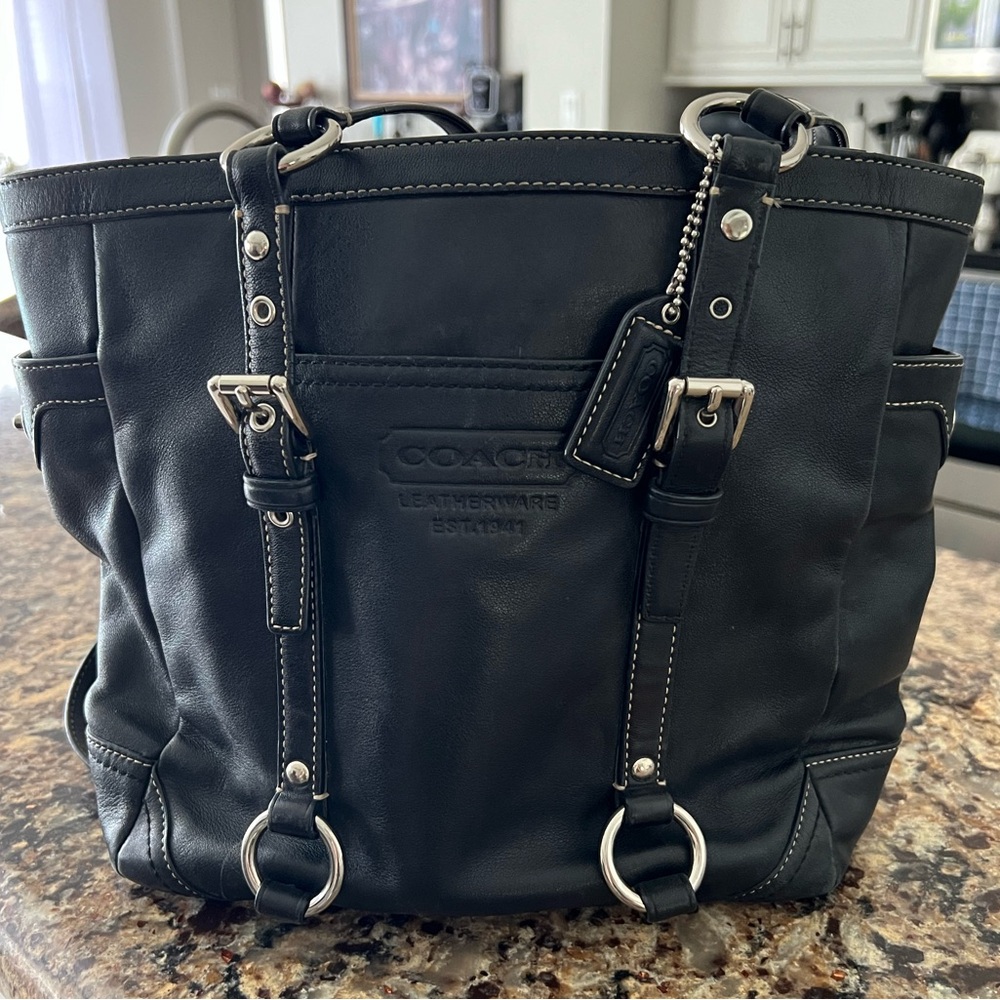 Coach Purse, tote, shoulder strap